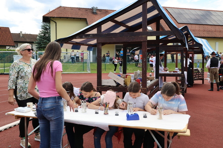 Harmonija generacij (6)
